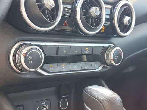 Used 2025 Nissan Sentra S FWD image 29