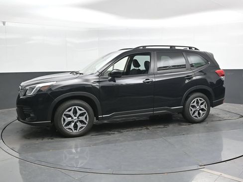 Used 2022 Subaru Forester Premium AWD/4WD image 9