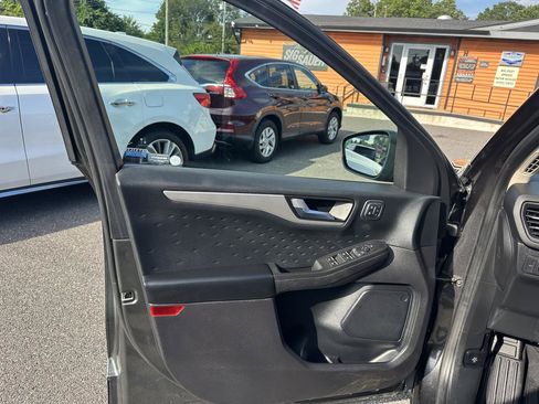 Used 2020 Ford Escape SEL AWD/4WD image 17