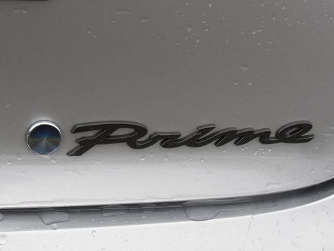 Certified 2024 Toyota Prius Prime FWD image 9