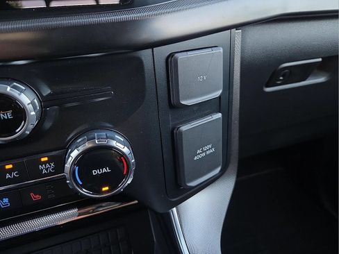 Used 2023 Ford F150 Platinum AWD/4WD image 21