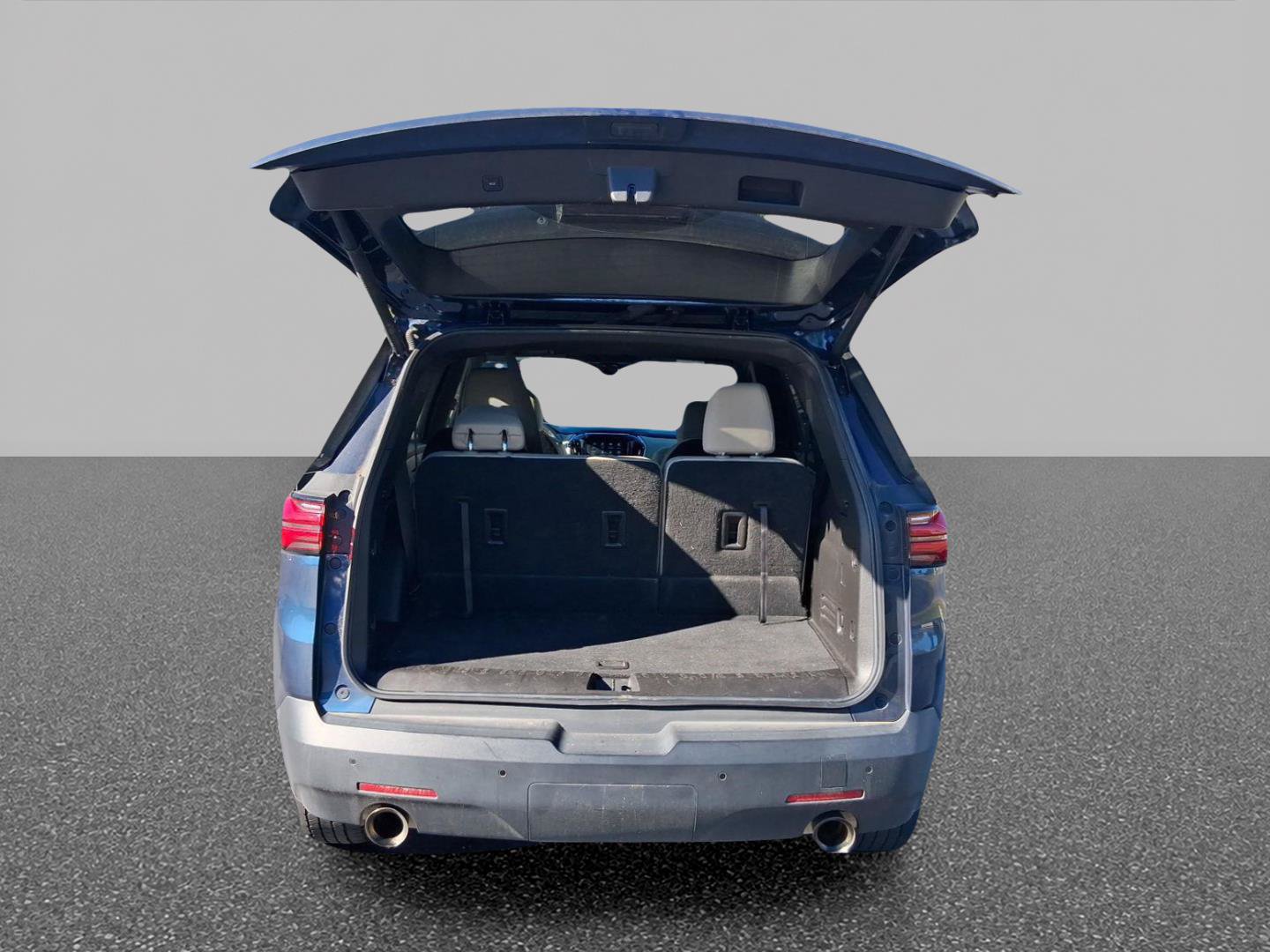 Used 2022 Chevrolet Traverse LT FWD image 10