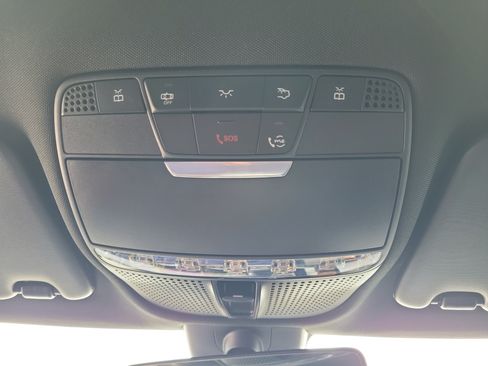 Used 2019 Mercedes-Benz C 300 Sedan image 32