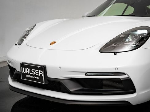 Certified 2021 Porsche 718 Cayman GTS image 17