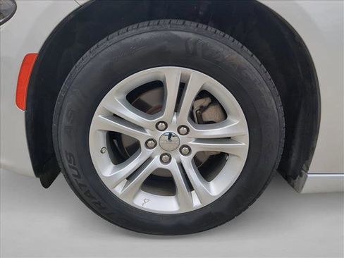 Used 2022 Dodge Charger SXT w/ Leather Interior Group image 25