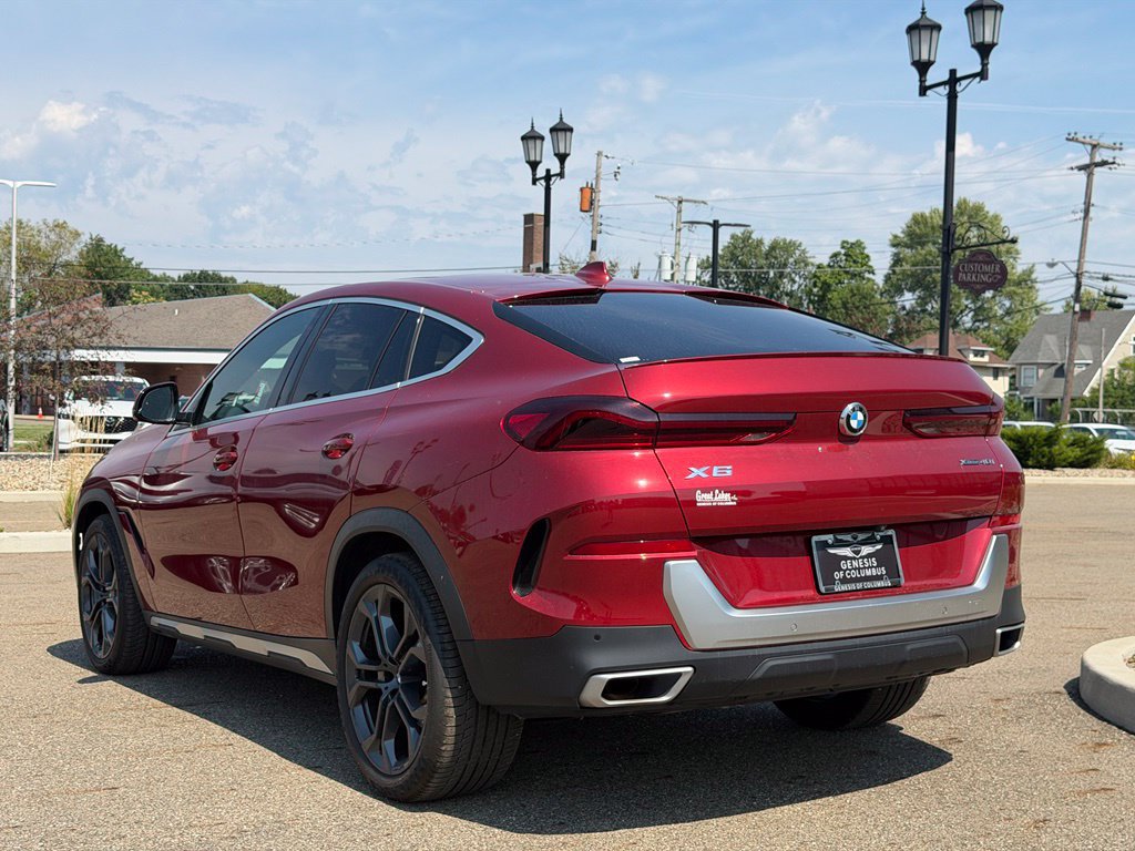 Used 2021 BMW X6 xDrive40i AWD/4WD image 3