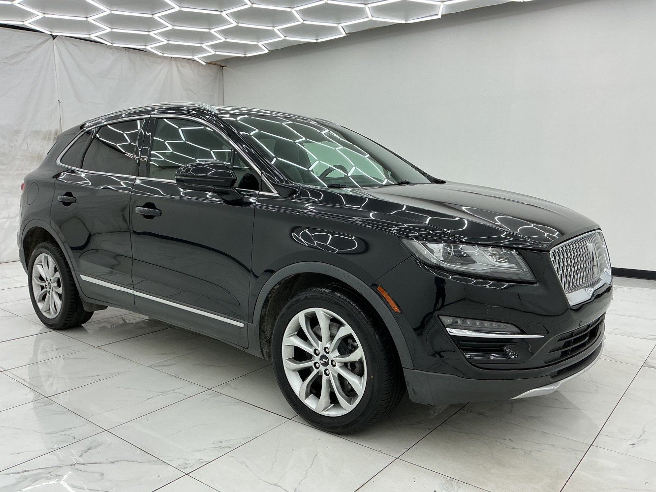 Used 2019 Lincoln MKC Select w/ Select Plus Package AWD/4WD image 7