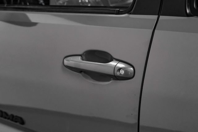Used 2021 Toyota Tacoma TRD Sport AWD/4WD image 44