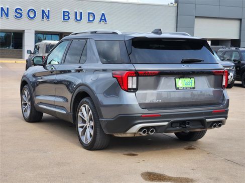 Used 2025 Ford Explorer Platinum w/ Ultimate Package RWD image 4