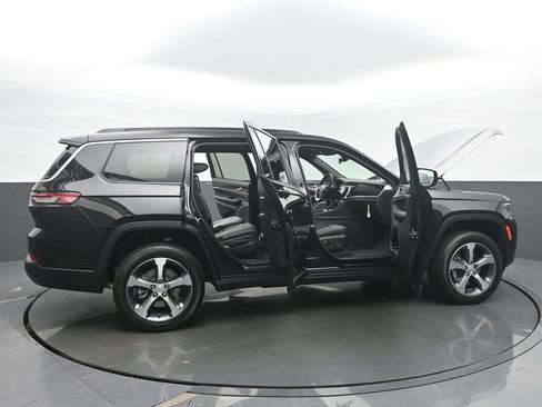 New 2026 Jeep Grand Cherokee L Limited AWD/4WD image 57