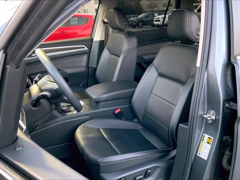 Used 2023 Volkswagen Atlas SE image 7