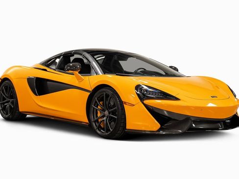 Used 2018 McLaren 570S Spider image 2