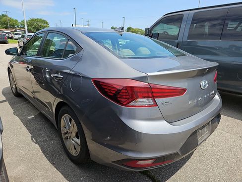 Used 2019 Hyundai Elantra SEL FWD image 4