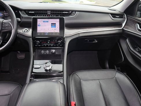 Used 2022 Jeep Grand Cherokee L Limited image 22