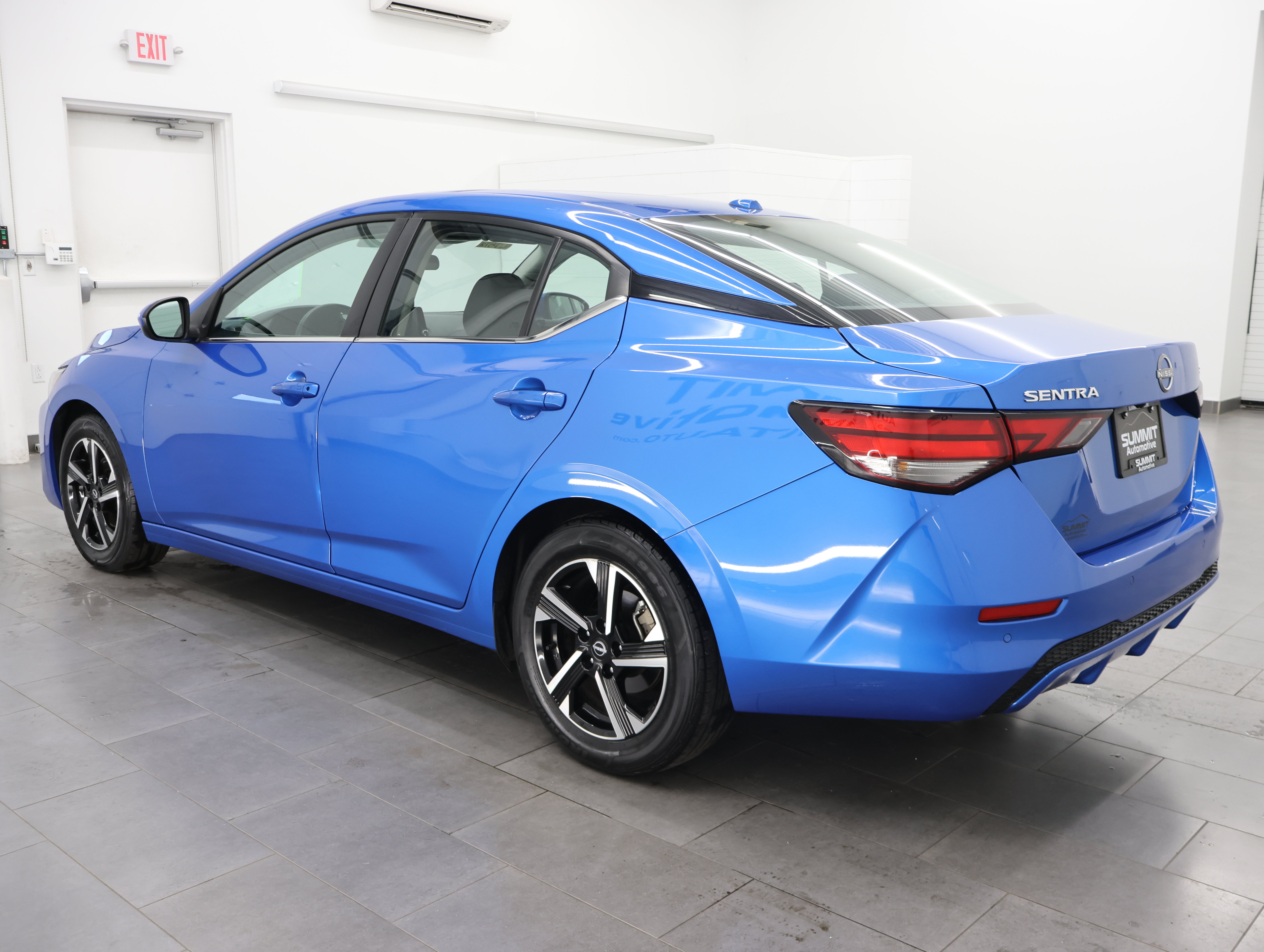 Used 2024 Nissan Sentra SV FWD image 6