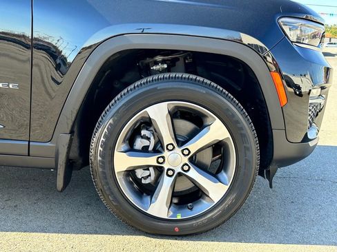 Used 2024 Jeep Grand Cherokee Limited 4xe w/ MOPAR Finishing Package AWD/4WD image 45