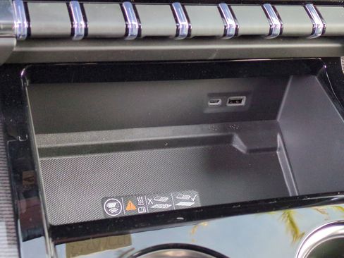 New 2026 GMC Yukon Elevation image 36