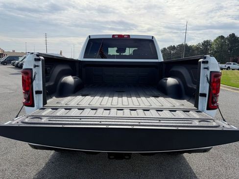 New 2026 RAM 2500 Big Horn AWD/4WD image 24