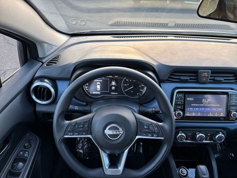 Used 2025 Nissan Versa SV image 33