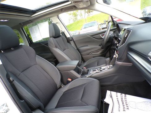 Used 2023 Subaru Forester Premium AWD/4WD image 15