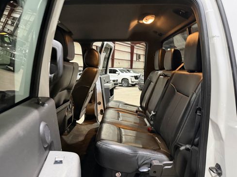Used 2014 Ford F250 Lariat w/ Lariat Ultimate Package AWD/4WD image 17