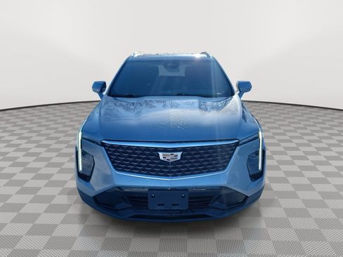 Used 2024 Cadillac XT4 Premium Luxury image 3