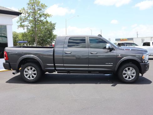 Used 2021 RAM 2500 Limited image 9