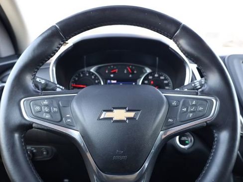 Used 2020 Chevrolet Equinox LT image 17