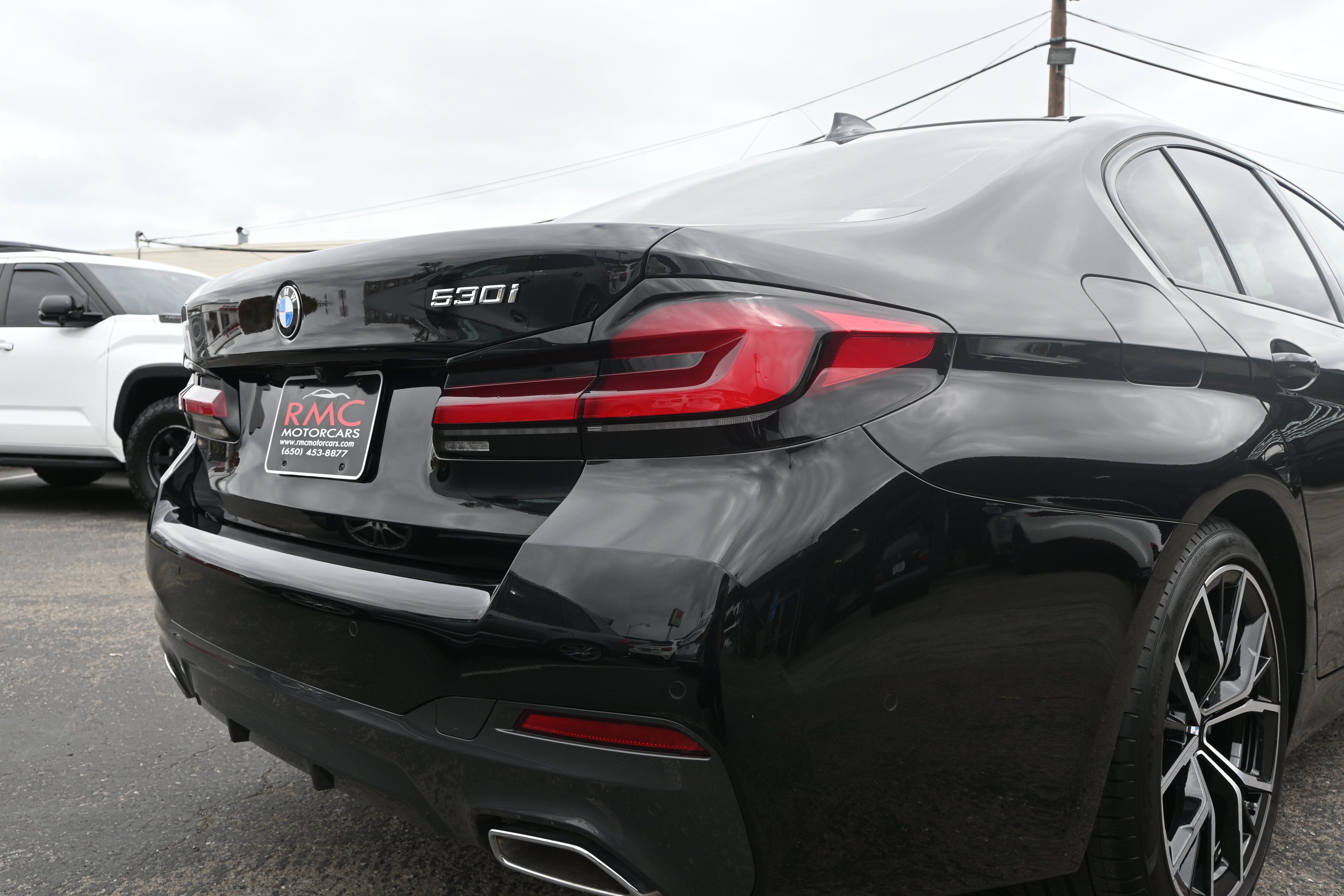 Used 2022 BMW 530i w/ M Sport Package RWD image 18
