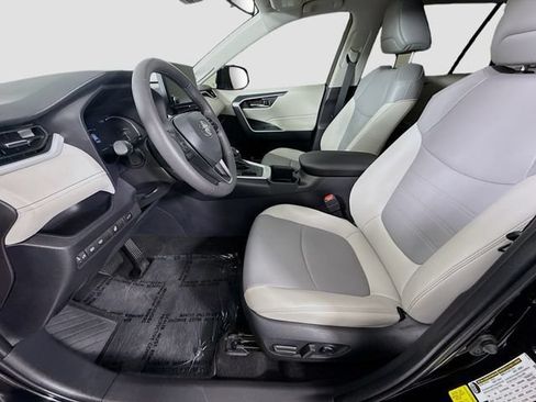 Certified 2025 Toyota RAV4 XLE Premium FWD image 22