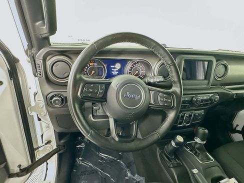 Used 2021 Jeep Wrangler Unlimited Sport image 16