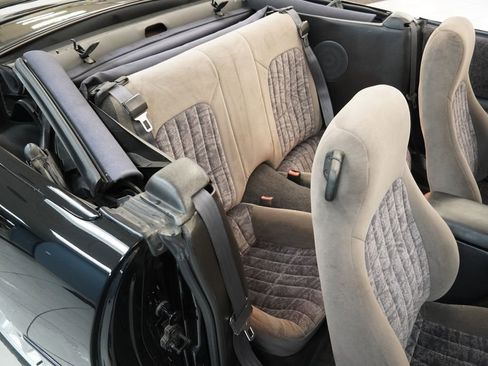 Used 2002 Chevrolet Camaro LT RWD image 18
