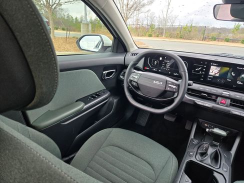 Certified 2025 Kia K4 EX image 9
