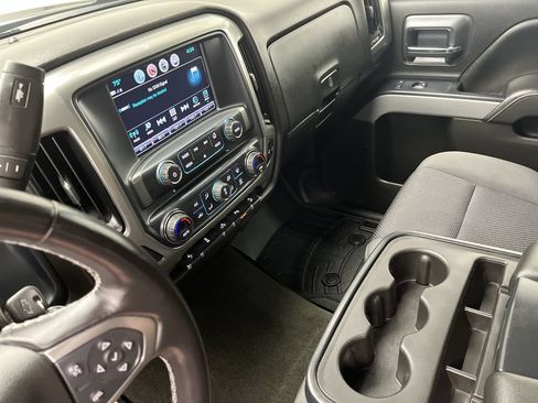 Used 2018 Chevrolet Silverado 1500 LT w/ All Star Edition AWD/4WD image 17