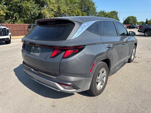 Used 2026 Hyundai Tucson SE FWD image 6