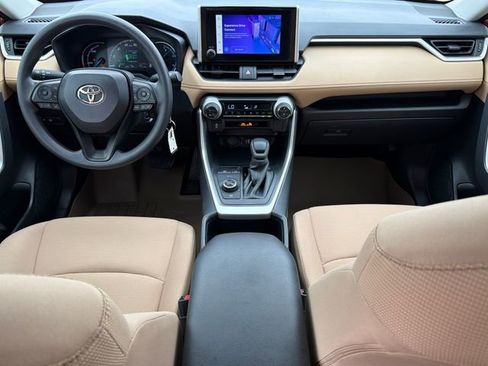 Used 2025 Toyota RAV4 LE AWD/4WD image 11