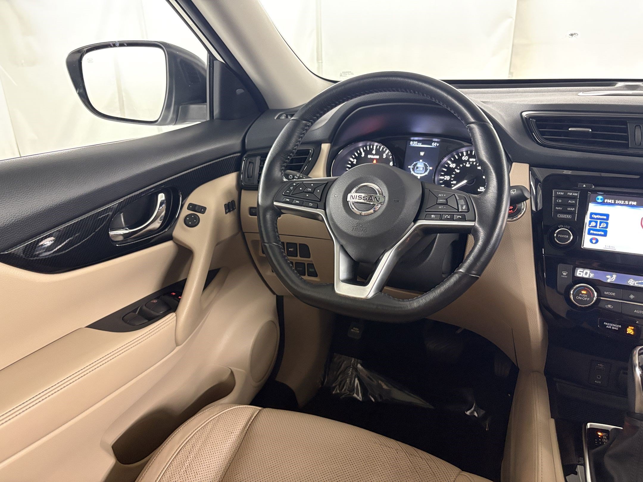 Used 2017 Nissan Rogue SL w/ SL Premium Package FWD image 29