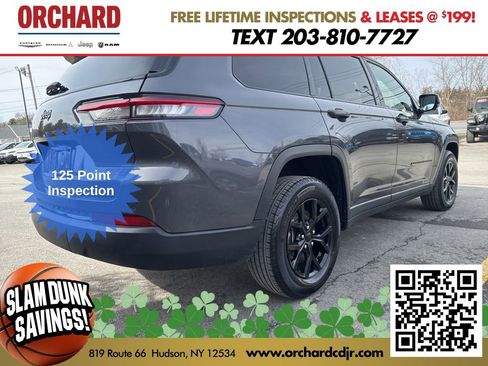 Used 2024 Jeep Grand Cherokee L Laredo image 3