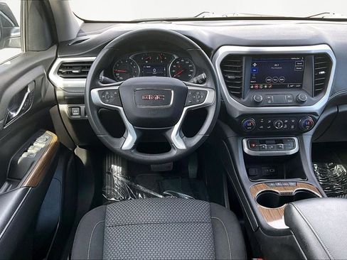 Used 2023 GMC Acadia SLE FWD image 5