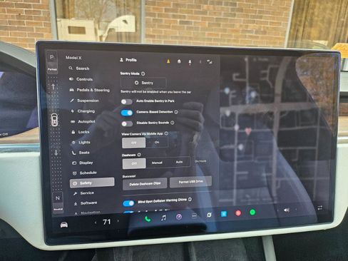 Used 2022 Tesla Model X image 48