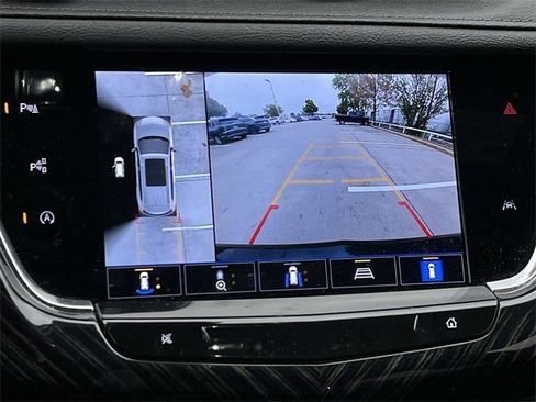 Used 2023 Cadillac XT6 Premium Luxury w/ Technology Package image 18