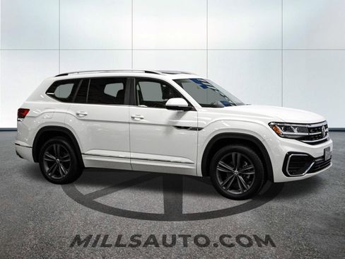 Used 2022 Volkswagen Atlas SEL R-Line image 11