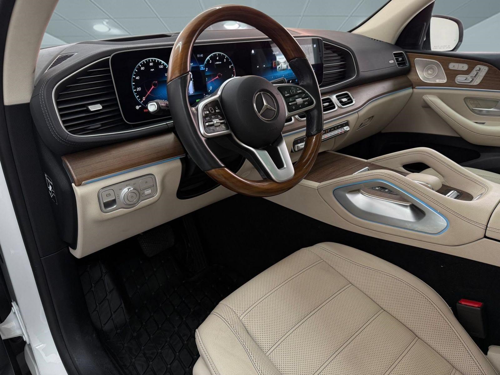 Used 2021 Mercedes-Benz GLS 450 4MATIC image 4