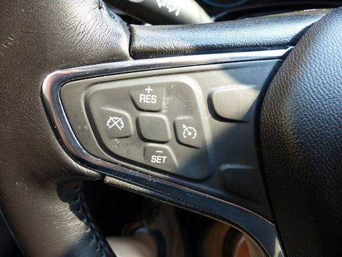 Used 2018 Chevrolet Equinox LT AWD/4WD image 47