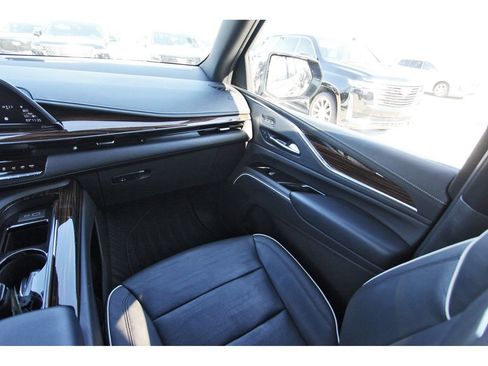 Certified 2023 Cadillac Escalade Premium Luxury image 9