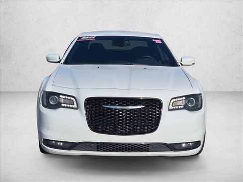 Used 2015 Chrysler 300 S RWD image 2