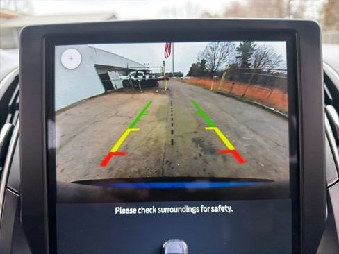 Used 2024 Ford Edge SEL image 36