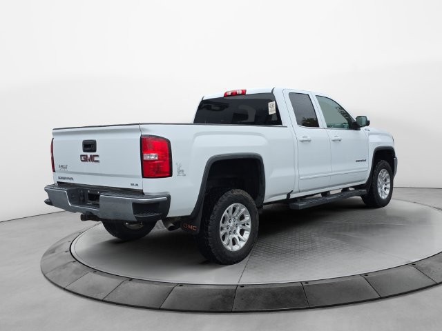 Used 2018 GMC Sierra 1500 SLE w/ Black Pack AWD/4WD image 5