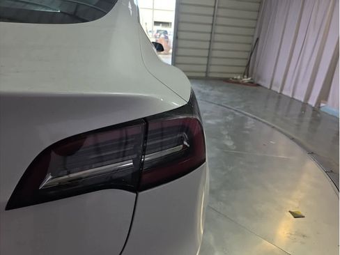 Used 2019 Tesla Model 3 Standard Range image 7