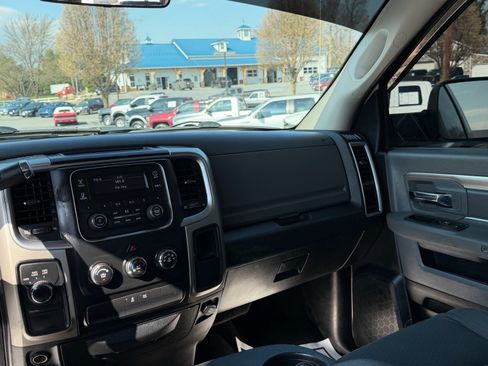 Used 2016 RAM 2500 SLT w/ Protection Group AWD/4WD image 19